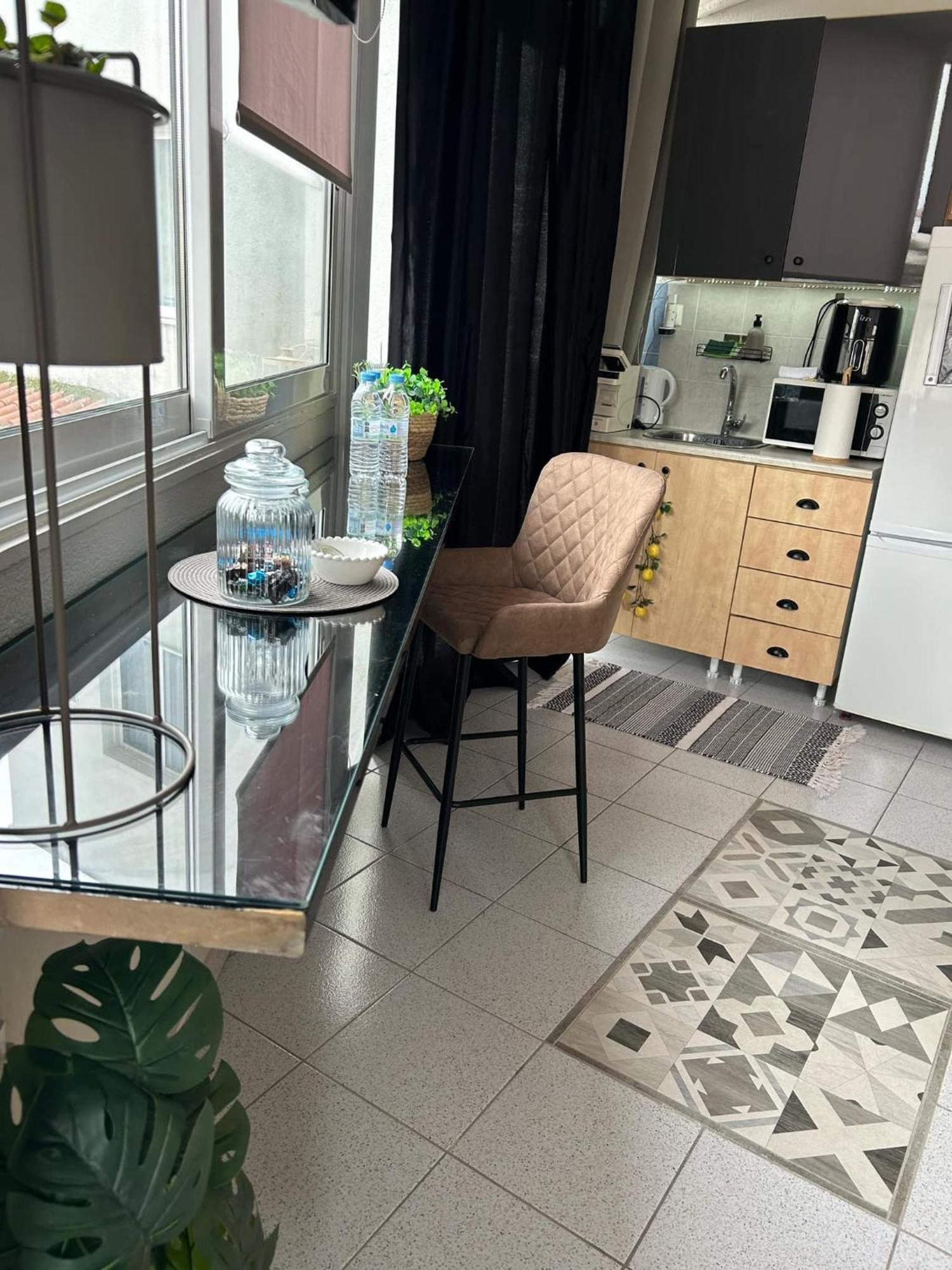 City Center Apartment Сере Экстерьер фото