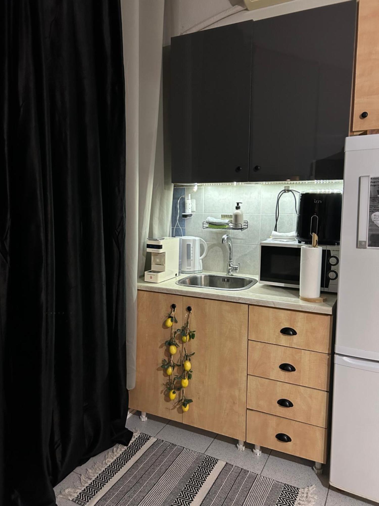 City Center Apartment Сере Экстерьер фото